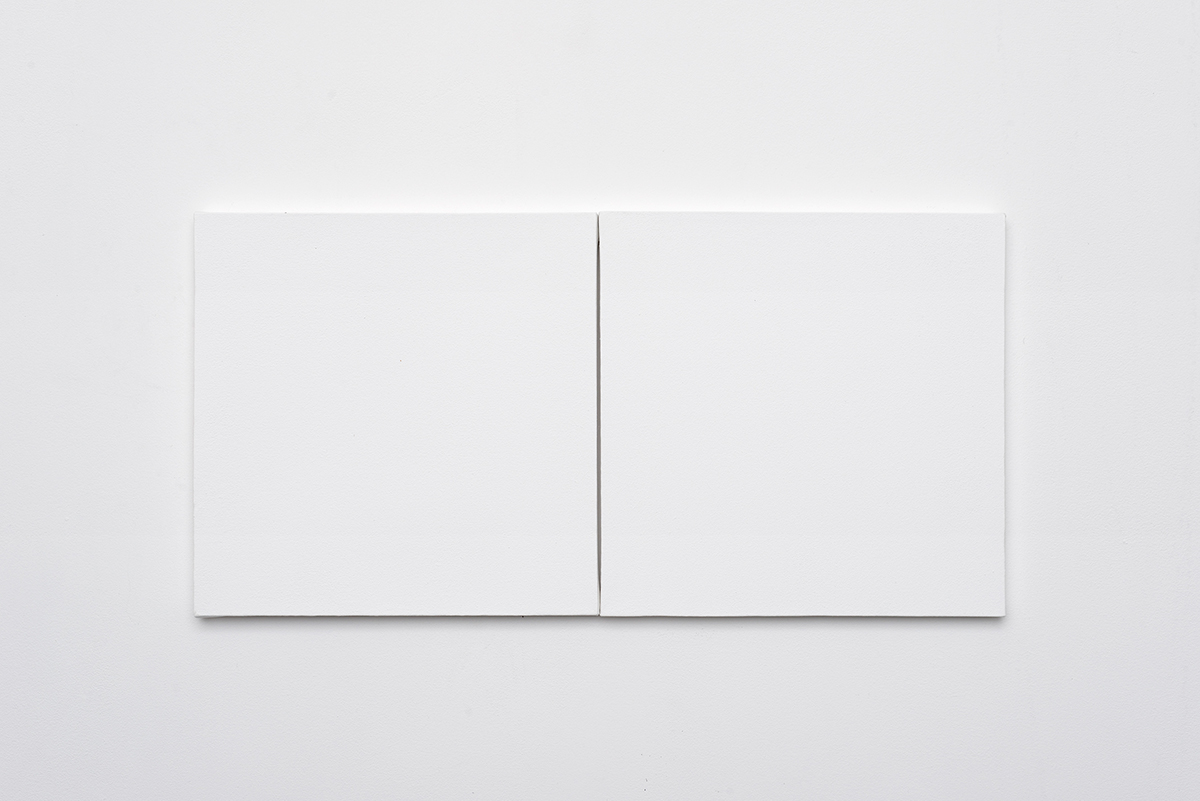 , 2015, Canvas and painting, 30 x 60.2 x 2 cm, , Photo: Aurlien Mole