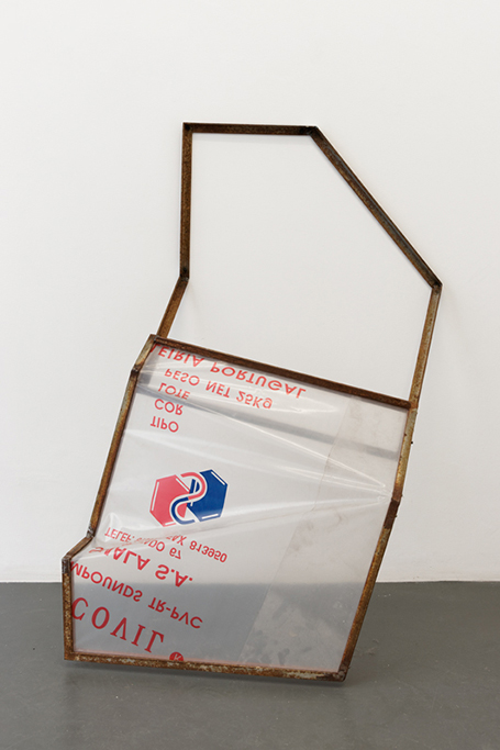, 2013, Metal and wood window from Fbrica de Plsticos Simala's and plastic bag, 115 x 75 x 51 cm, , unique artwork, photo: Aurlien Mole